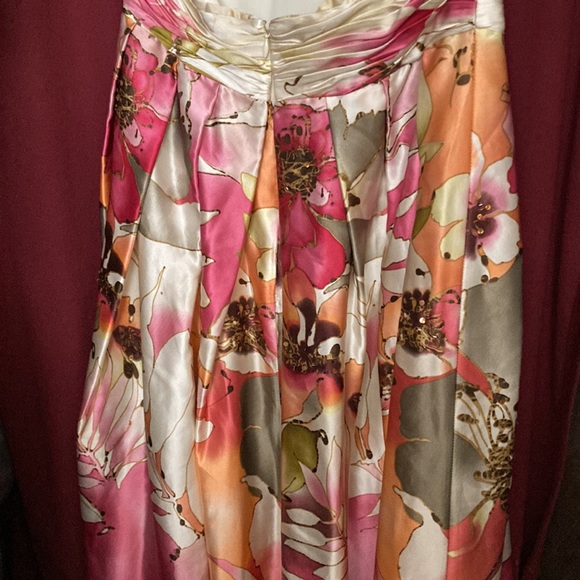 Silk halter cocktail dress, size 8P - Picture 6 of 7